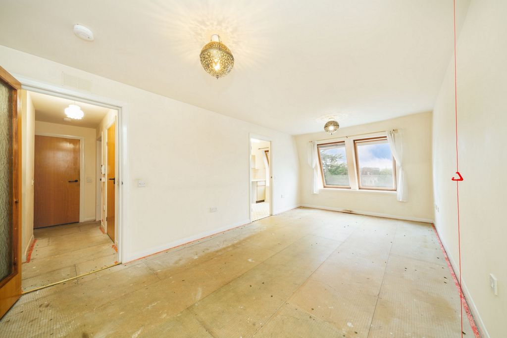 Property photo 2 of 14 Photo 8