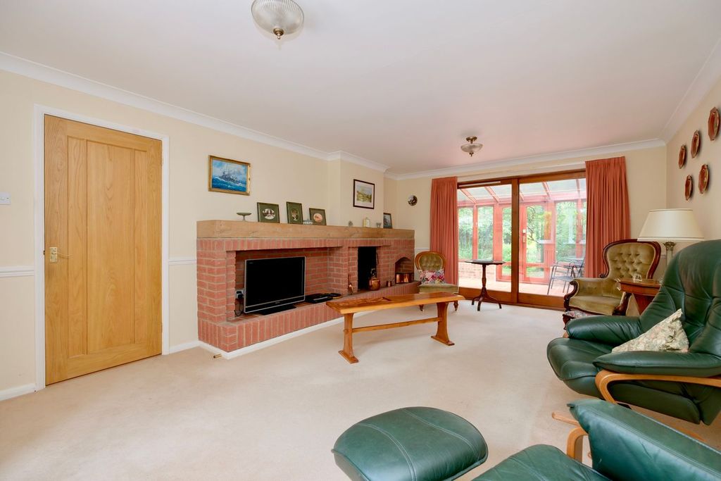 Property photo 3 of 19