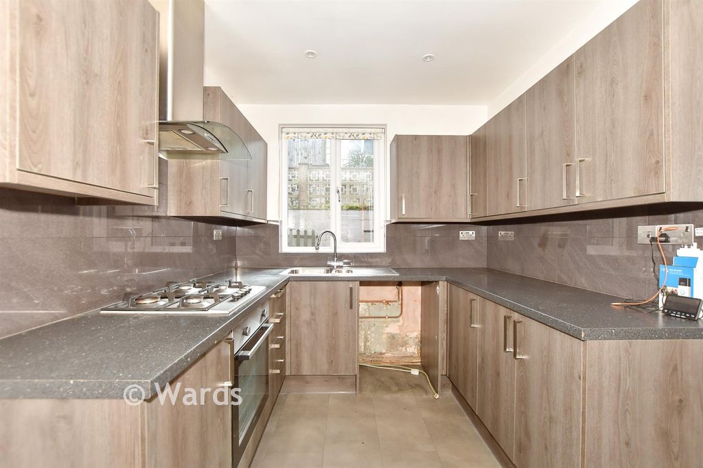 Property photo 3 of 15 Kitchen