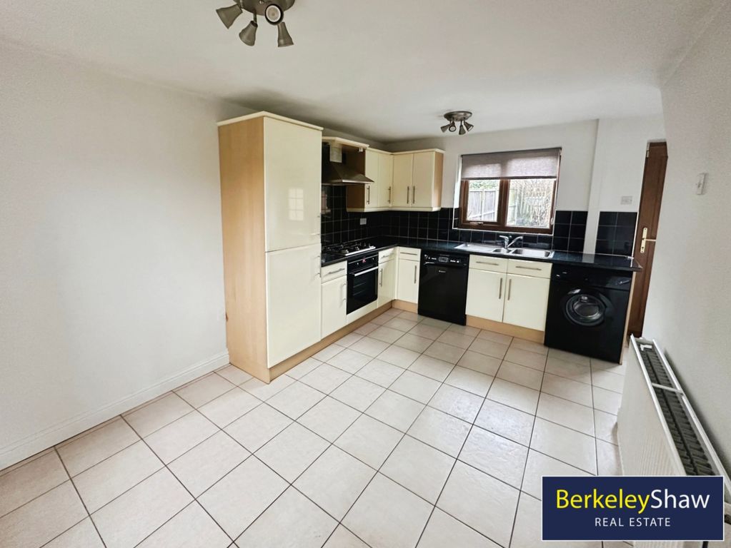 Property photo 2 of 28 Pbox-Img.Jpeg