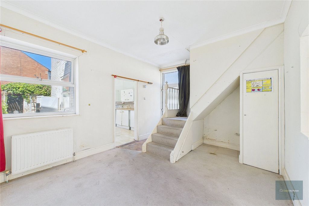 Property photo 2 of 15 Picture No. 06