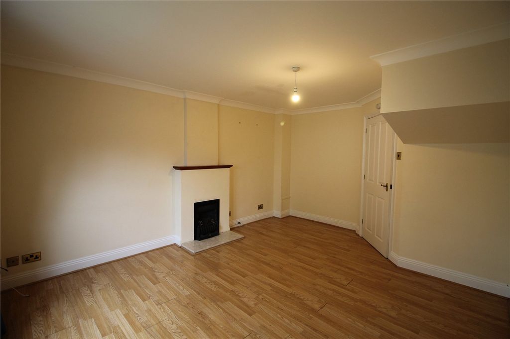 Property photo 3 of 19 Picture No. 04