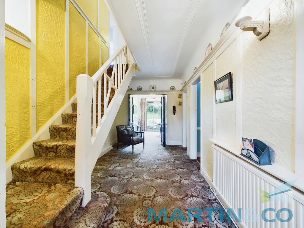 Property photo 3 of 37 28641B8E-Cam01870G0-Pr0111-Still008