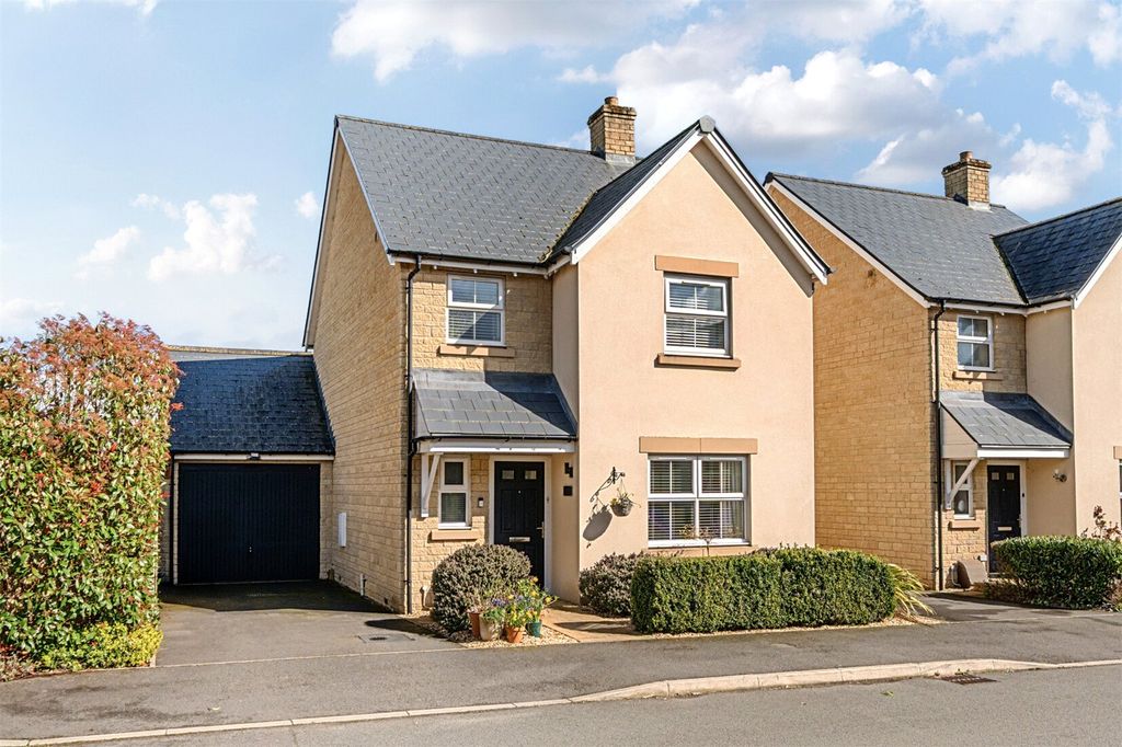 Property photo 1 of 20 External