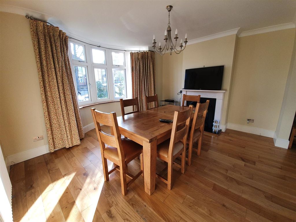 Property photo 2 of 10 Dining Area
