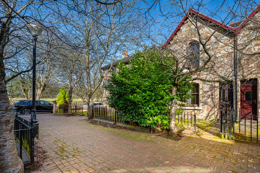 Property photo 1 of 30