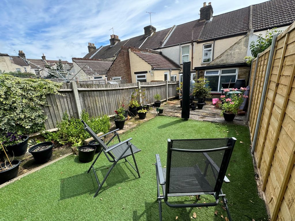 Property photo 2 of 14