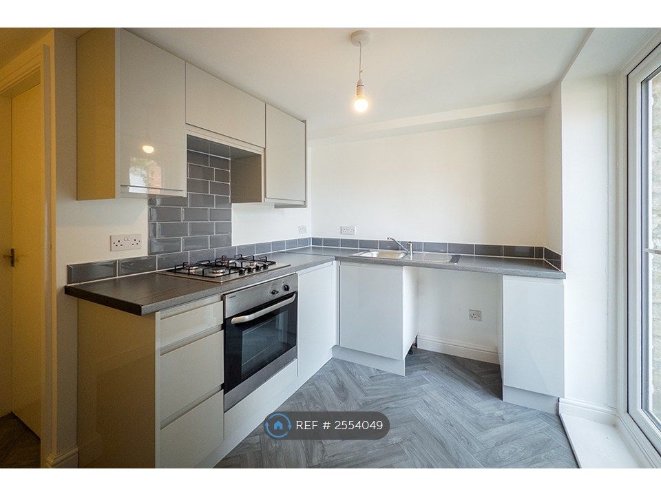 Property photo 2 of 17 Kitchen