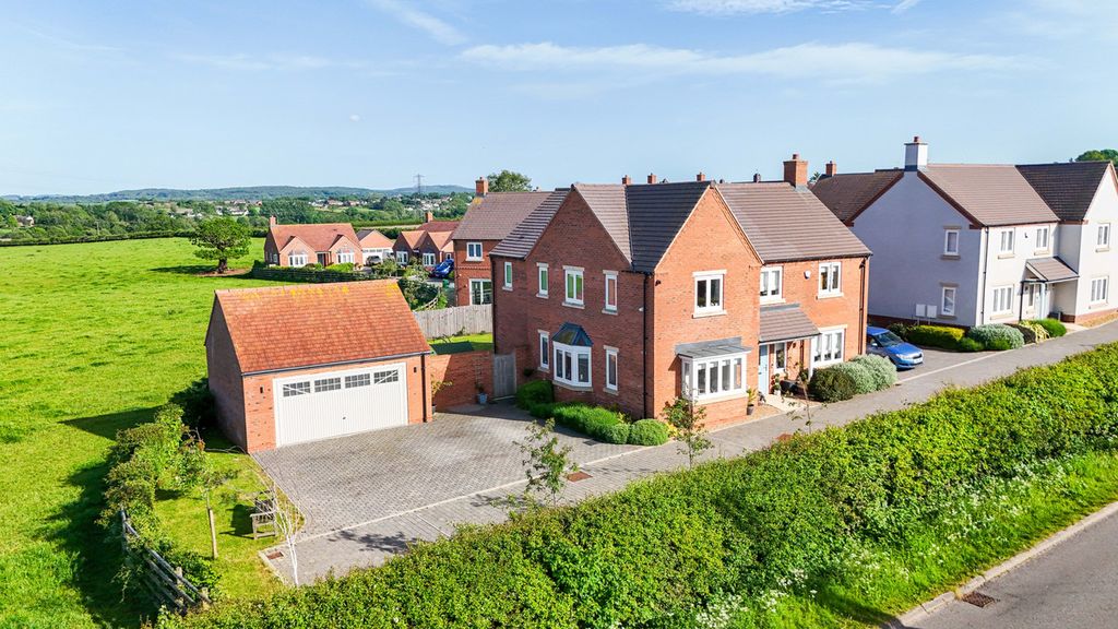 Property photo 1 of 33