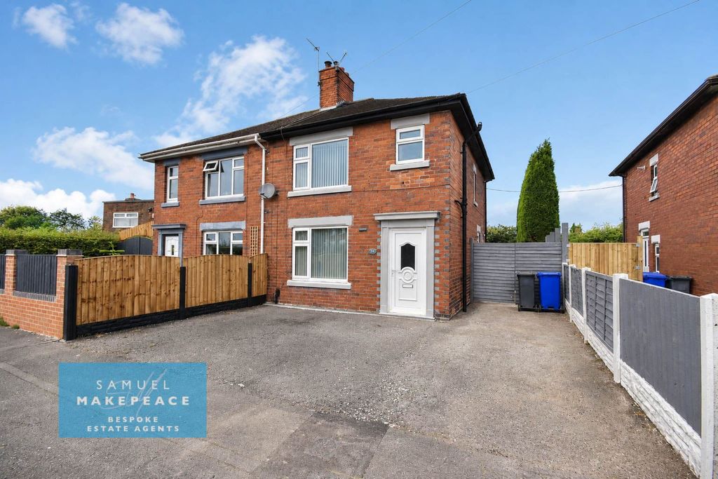 Property photo 1 of 19 Three Bedroom Semi Detached House With Large Plot