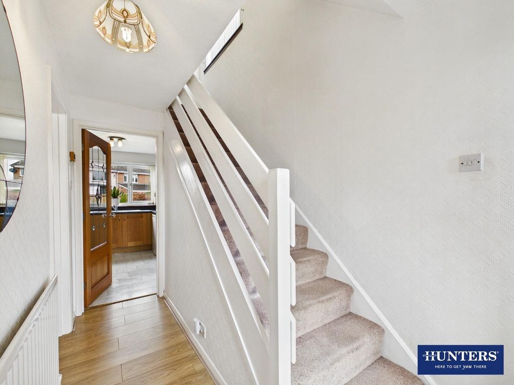 Property photo 2 of 18 Hallway