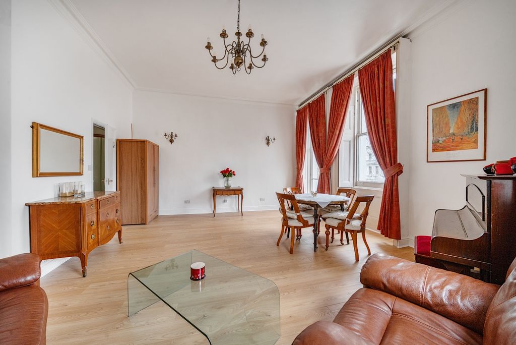 Property photo 2 of 17 Living Room