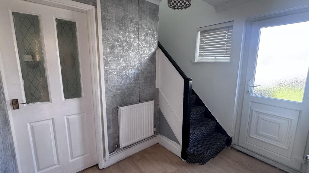 Property photo 3 of 12 Hallway