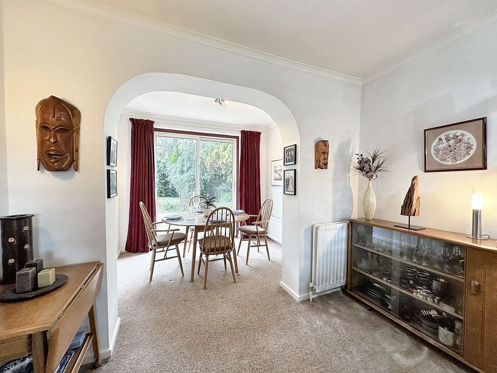 Property photo 3 of 17 Dining Room