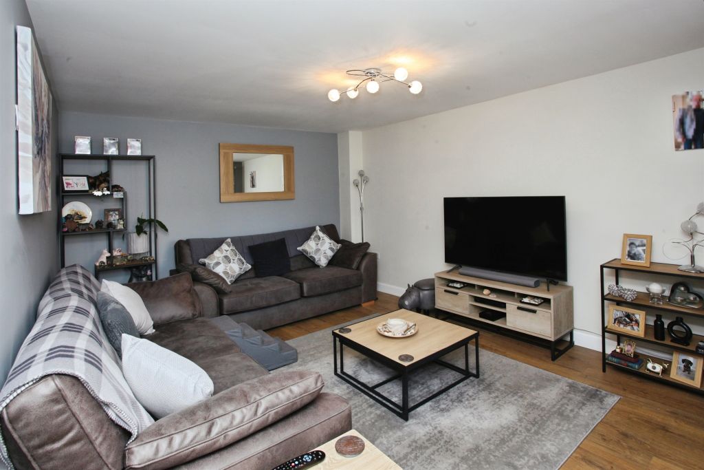 Property photo 2 of 22