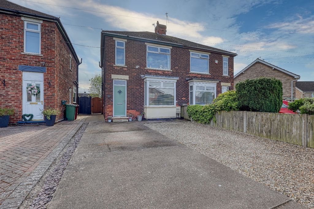 Property photo 1 of 16 Frontal