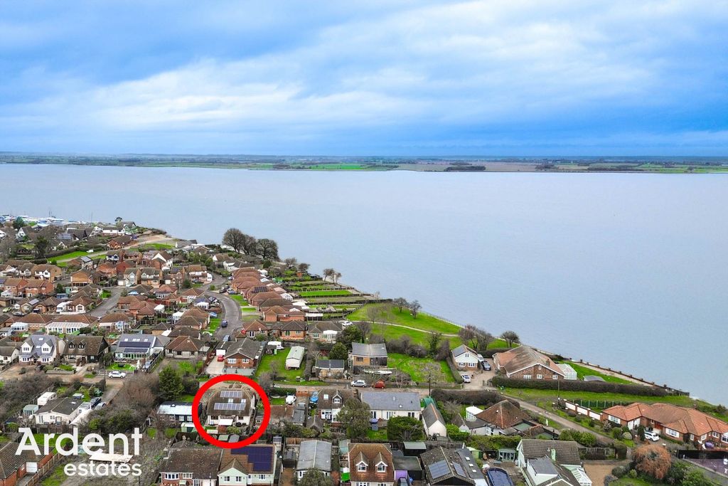 Property photo 2 of 26