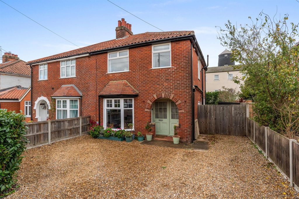 Property photo 1 of 25 7-Auraniaavenue-003.Jpg