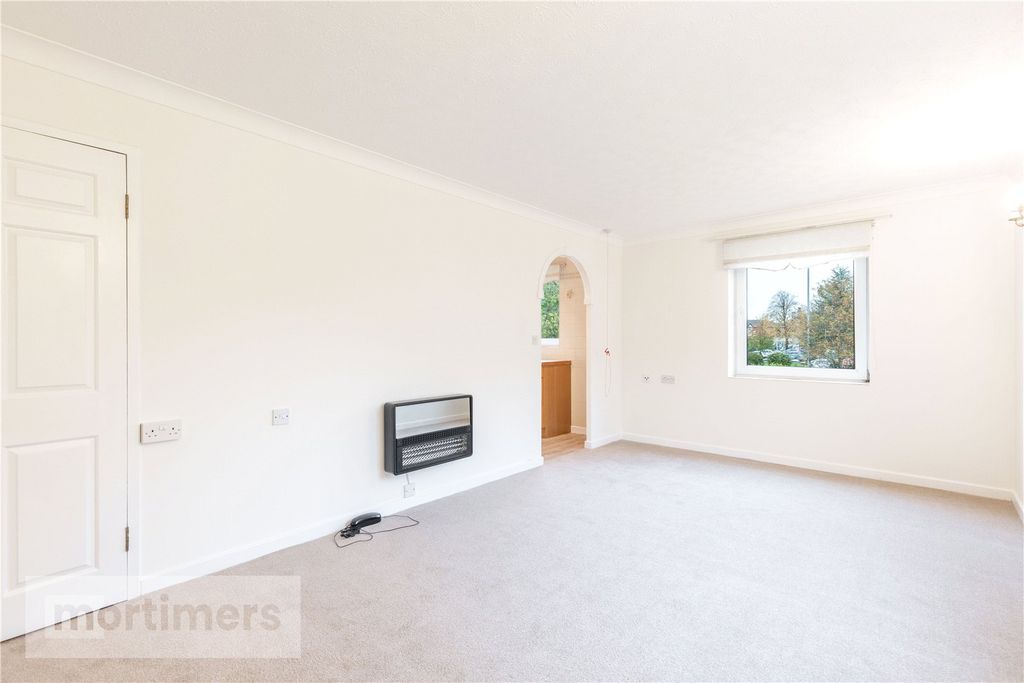 Property photo 3 of 9 Lounge Diner