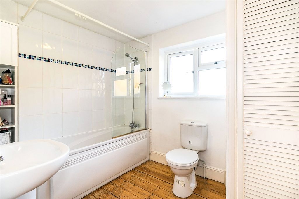 Property photo 3 of 8 Picture No. 06