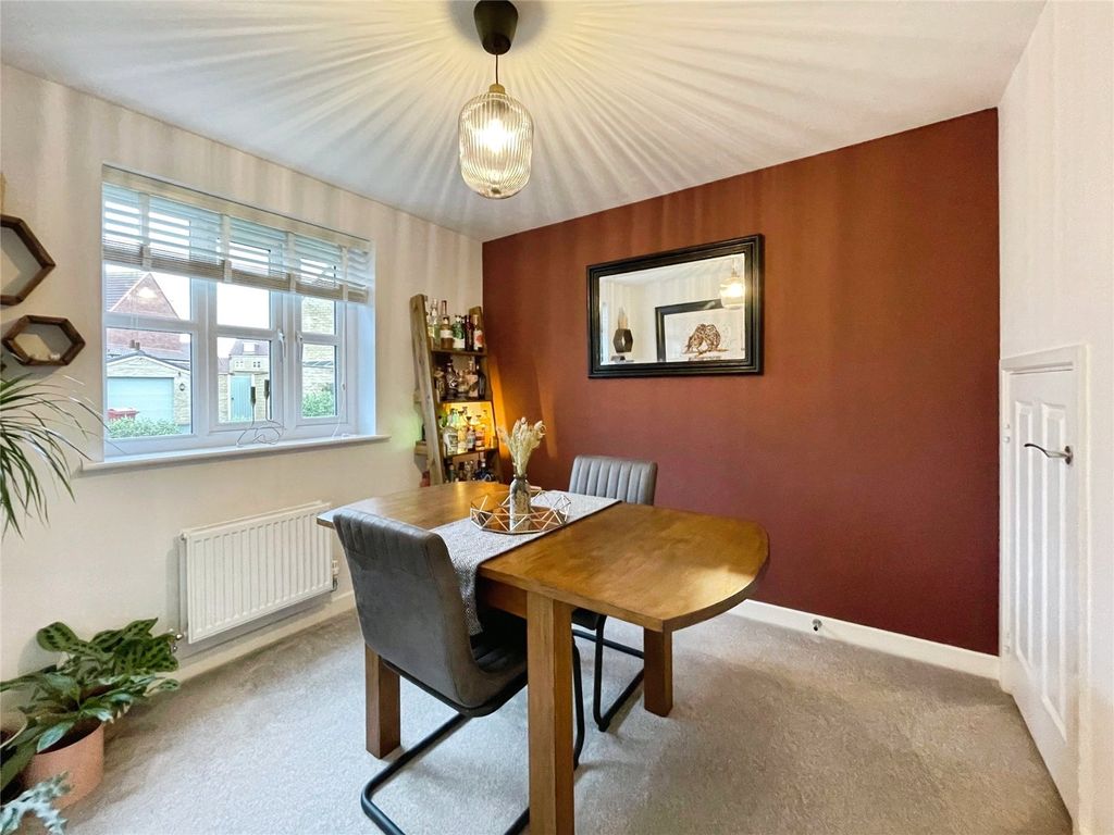 Property photo 3 of 28 Picture No. 11