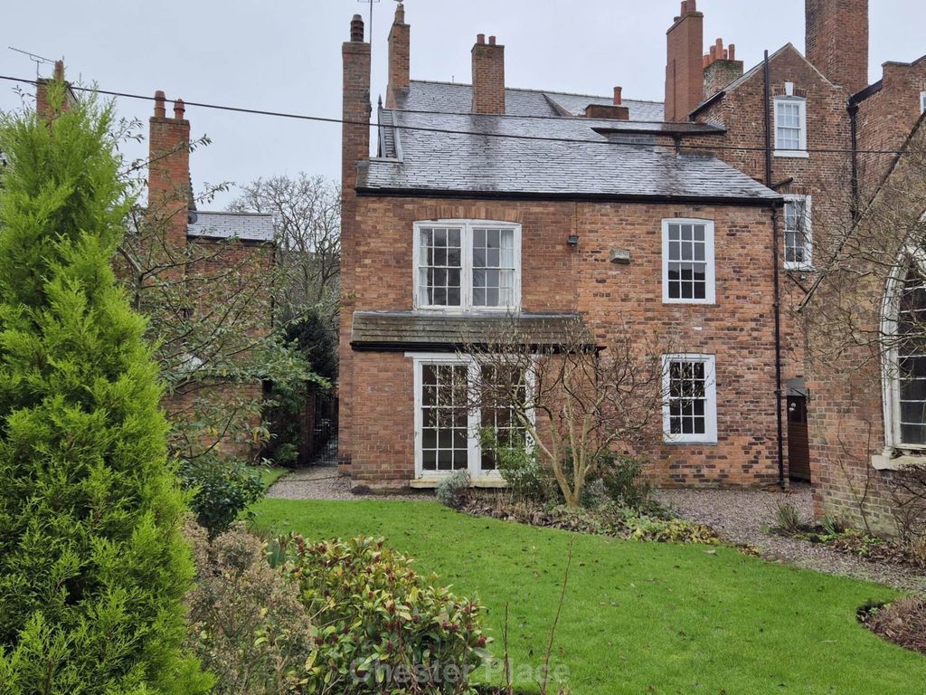 Property photo 1 of 31