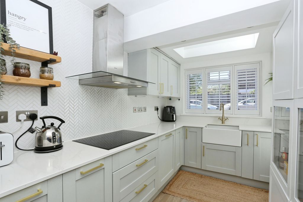 Property photo 3 of 20 Img_4055