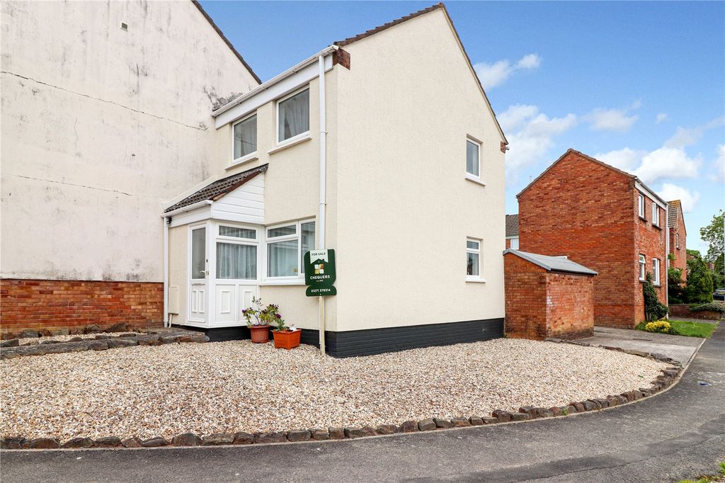 Property photo 1 of 17 Picture No. 23