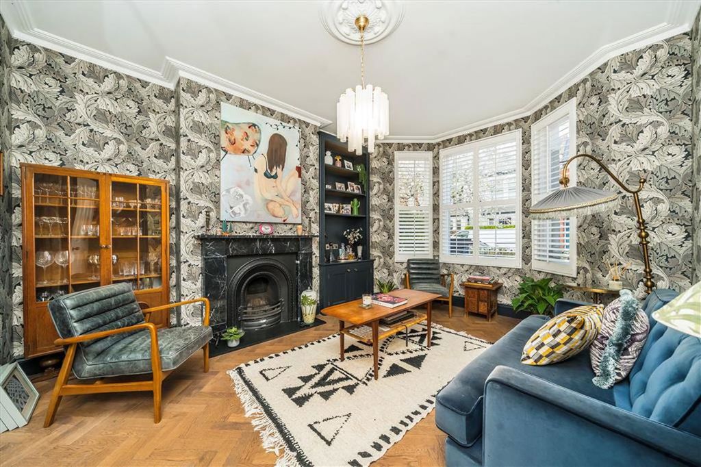 Property photo 2 of 19