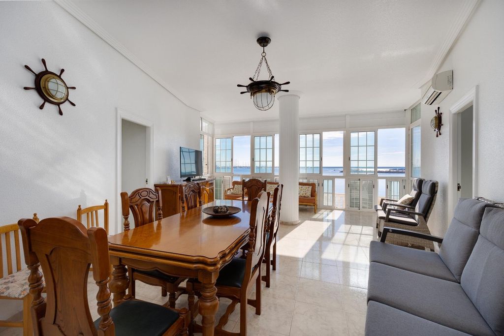 Property photo 2 of 40