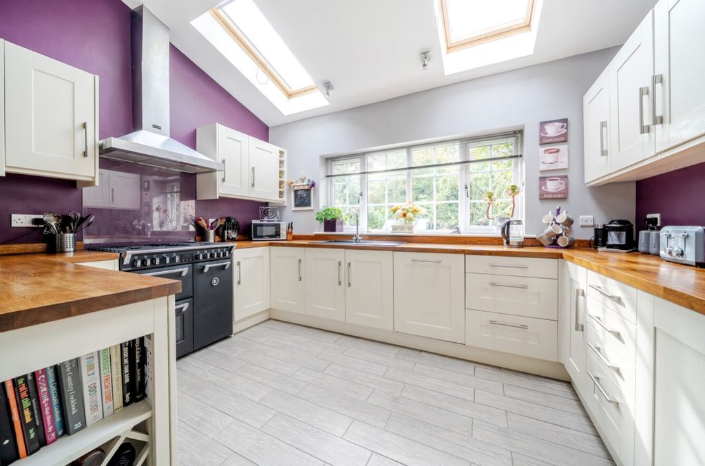 Property photo 3 of 23 1360987-19-68Db4Ec5810Fe