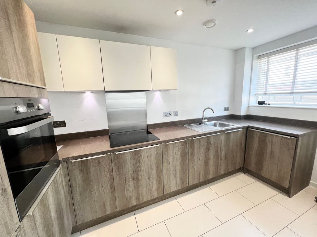 Property photo 2 of 14 20240812_134930891_i