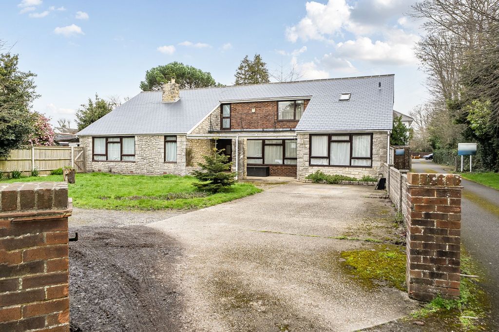 Property photo 1 of 16