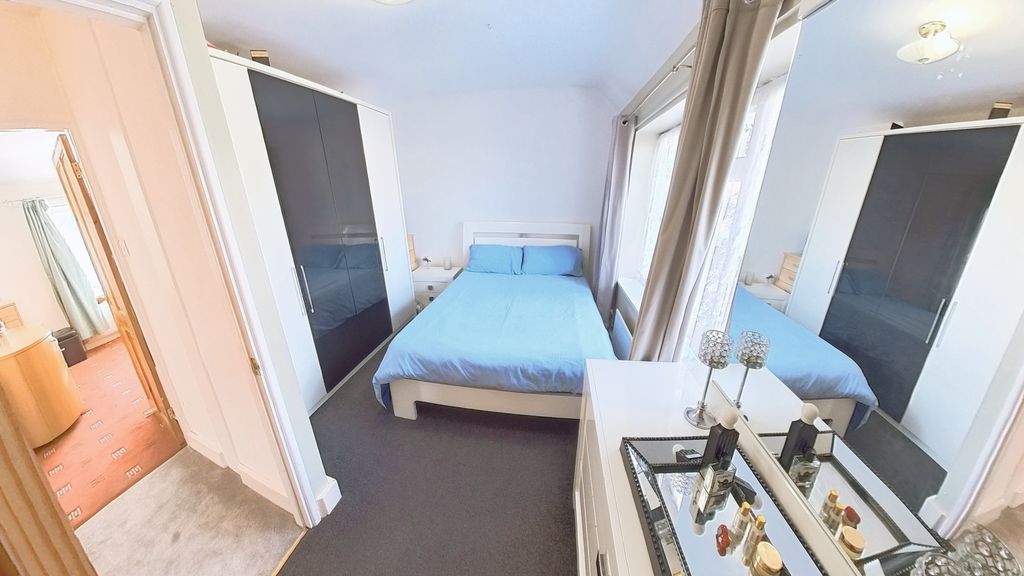Additional image 8 of 5 bed end terrace house for saleMarlborough Road, Dagenham RM8