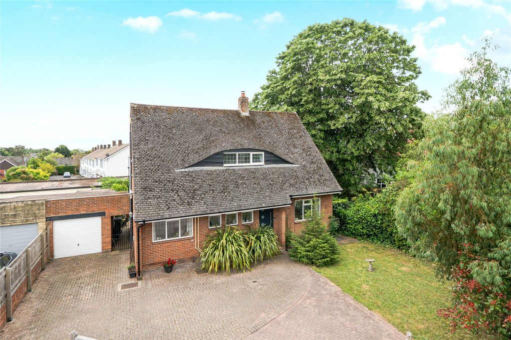 Property photo 1 of 17 Front