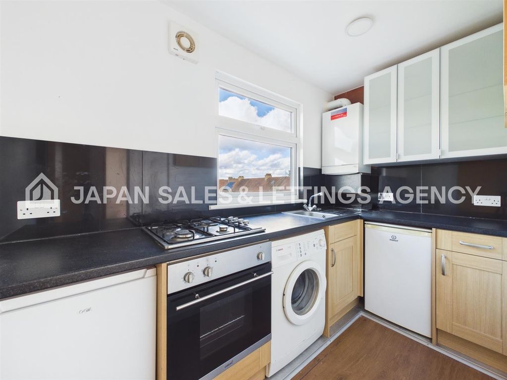 Property photo 1 of 6 Cam04401G0-Pr0174-Still006.Jpg
