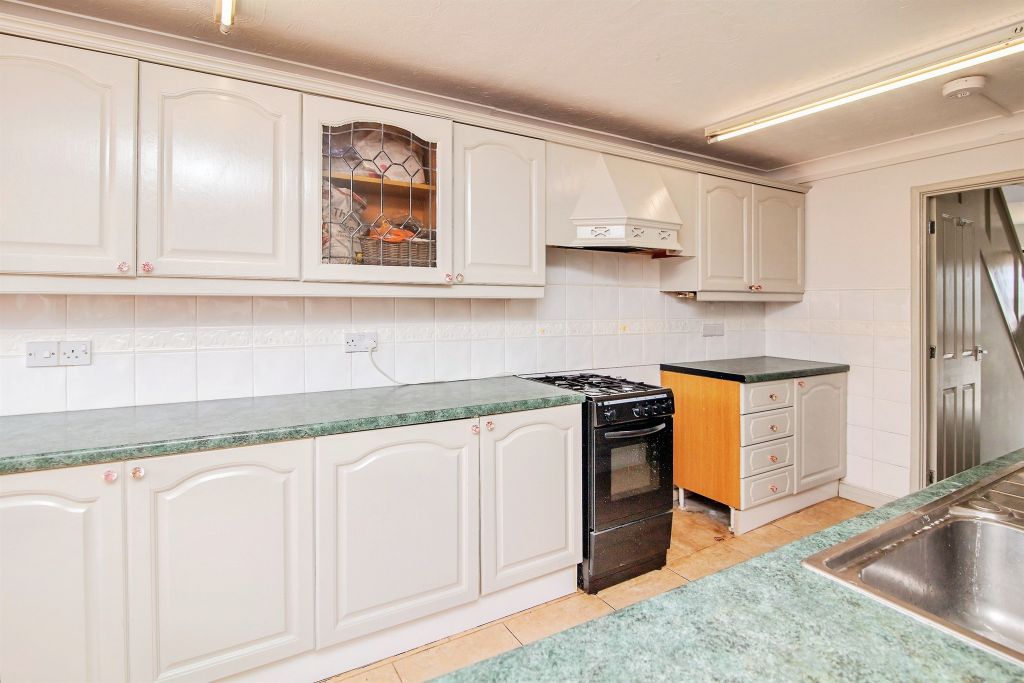 Property photo 2 of 17