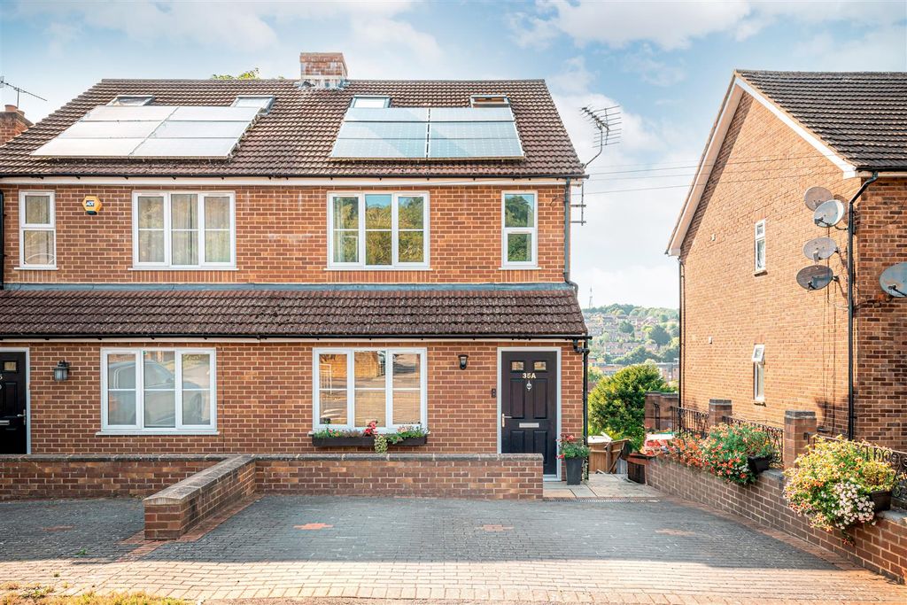 Property photo 1 of 20 Front Aspect