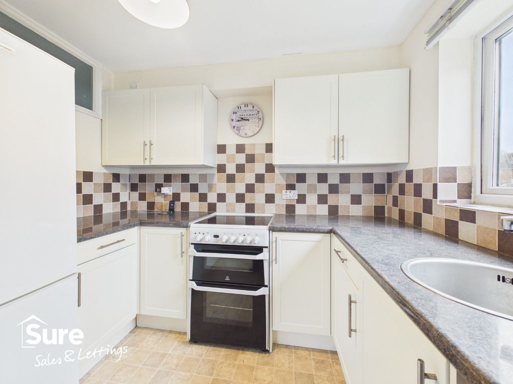 Property photo 3 of 15 5674235