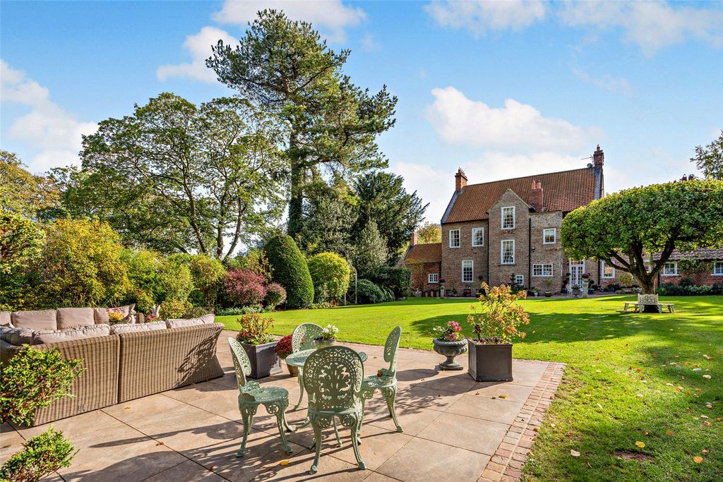 Property photo 1 of 37 Picture 1