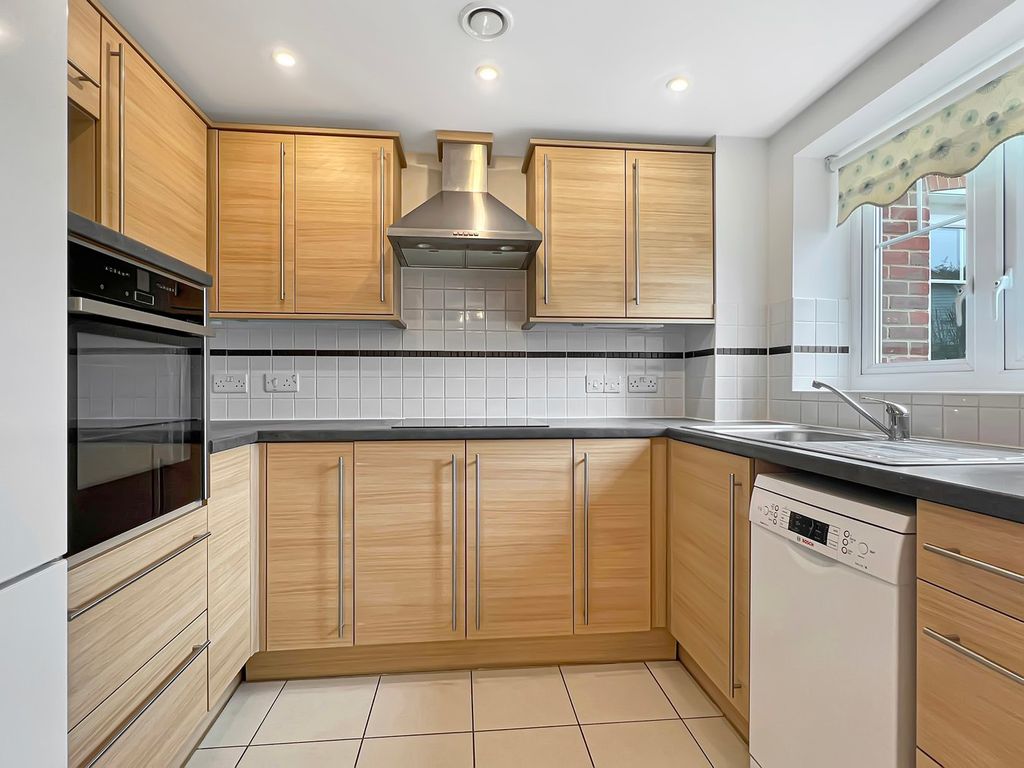 Property photo 3 of 16