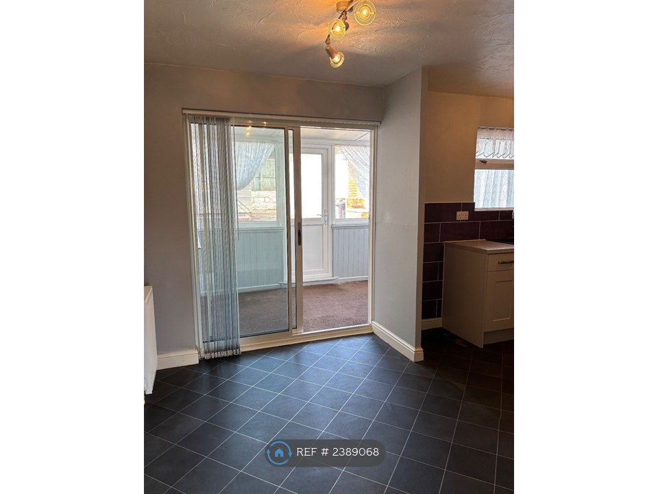 Property photo 3 of 13 Kitchen/Diner