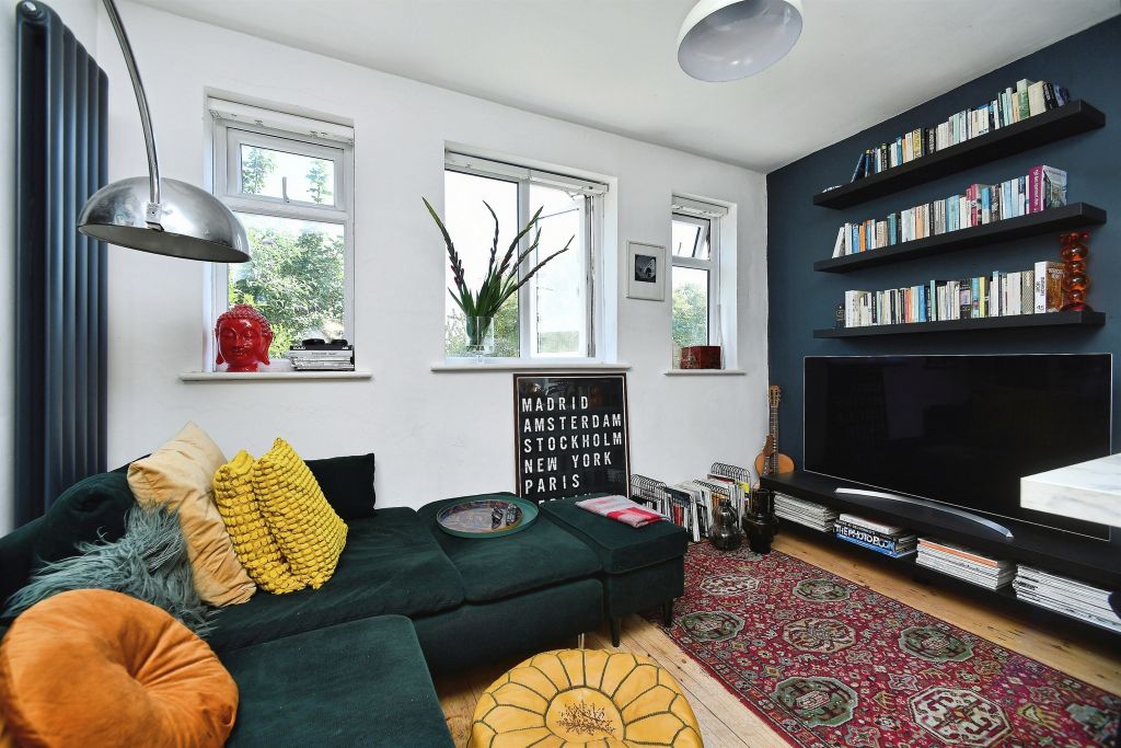 Property photo 3 of 11