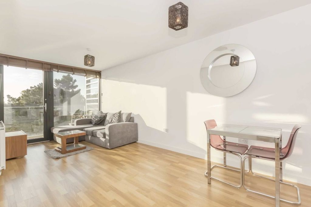 Property photo 2 of 5