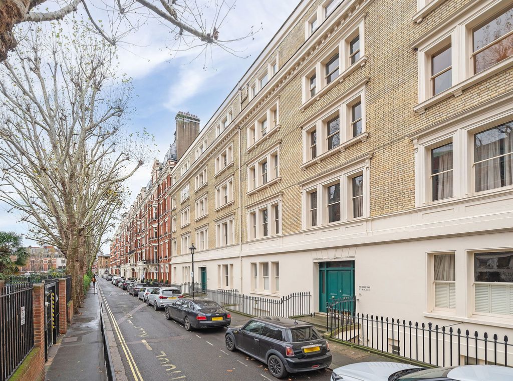 Property photo 2 of 26