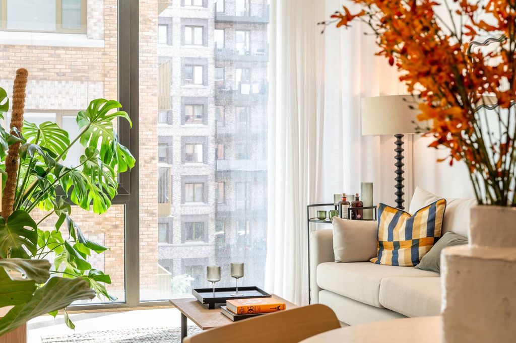 Property photo 1 of 28