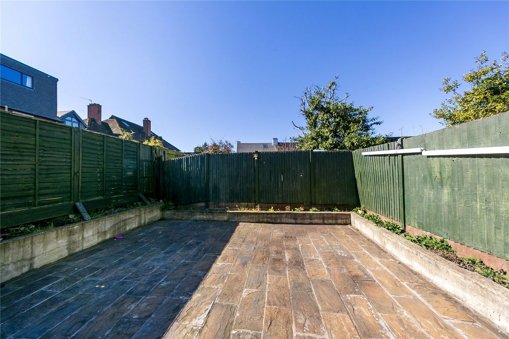 Property photo 2 of 9 Picture No. 07