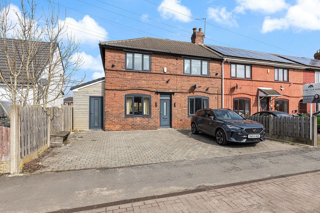 Property photo 1 of 30