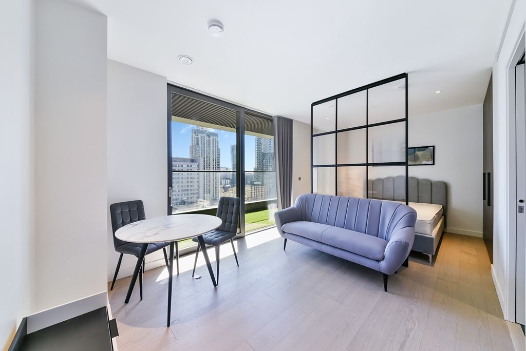 Property photo 1 of 8 Living