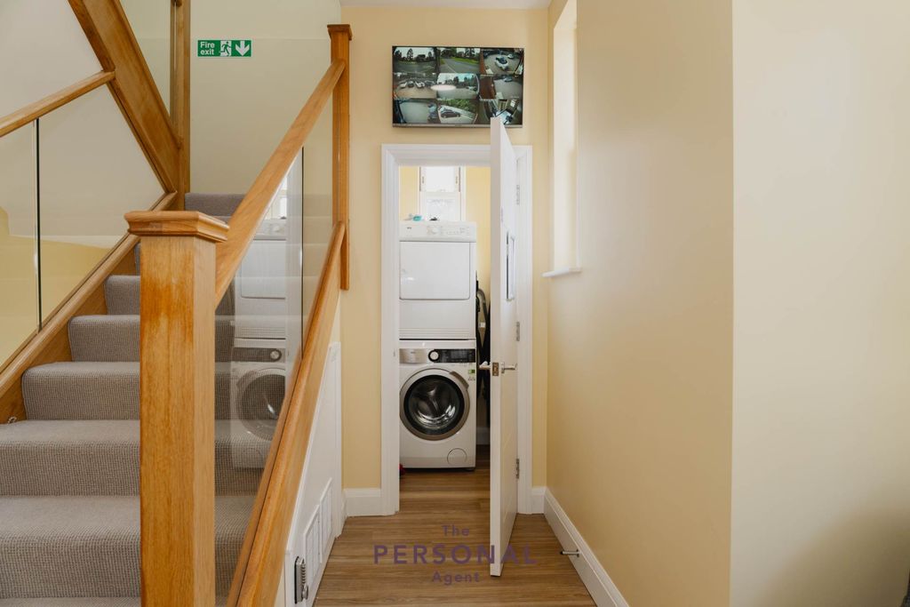 Property photo 2 of 5